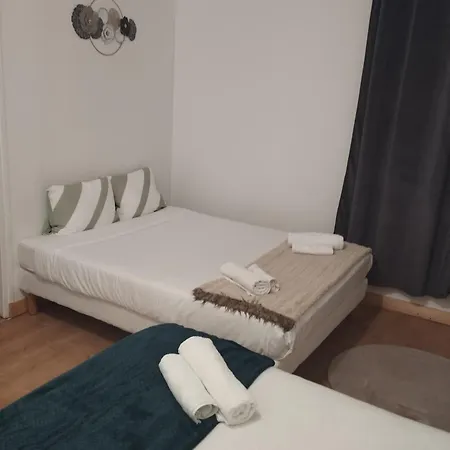 F2 A Aparthotel